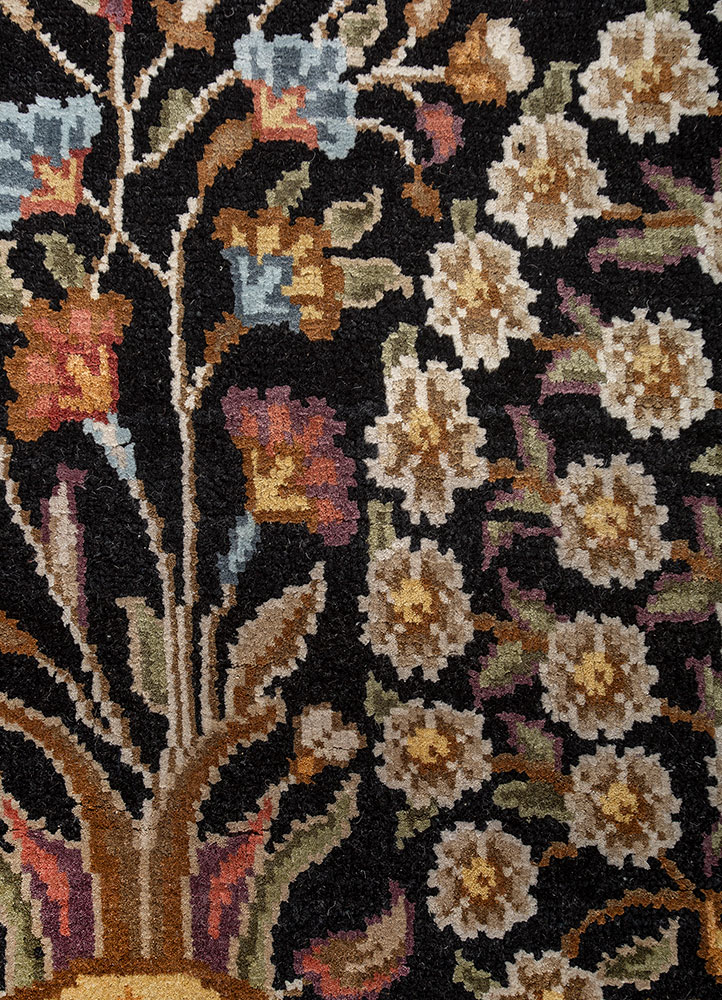 aurora grey and black wool and silk hand knotted Rug - CloseUp