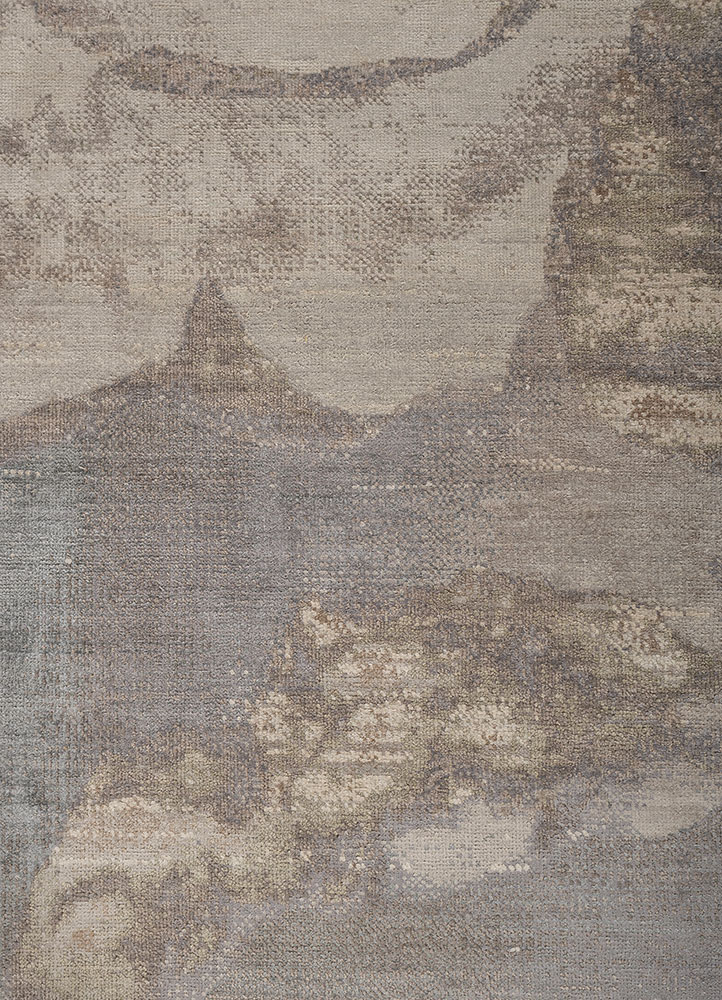 aprezo grey and black wool and silk hand knotted Rug - CloseUp