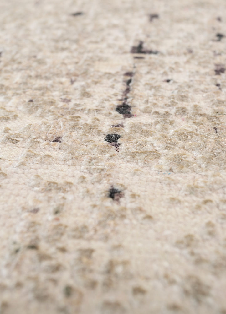 entropy ivory wool and silk hand knotted Rug - CloseUp