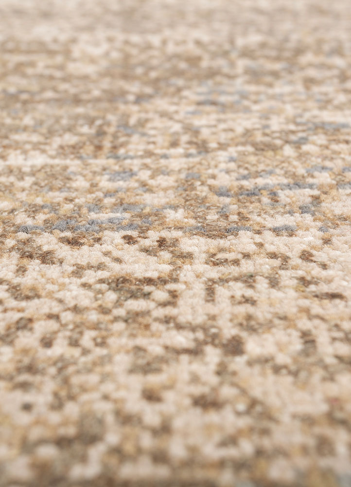 entropy ivory wool and silk hand knotted Rug - CloseUp