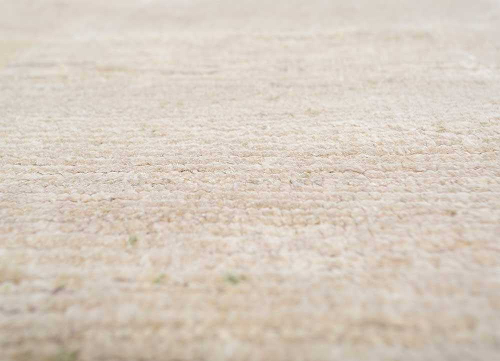 entropy ivory wool and silk hand knotted Rug - CloseUp