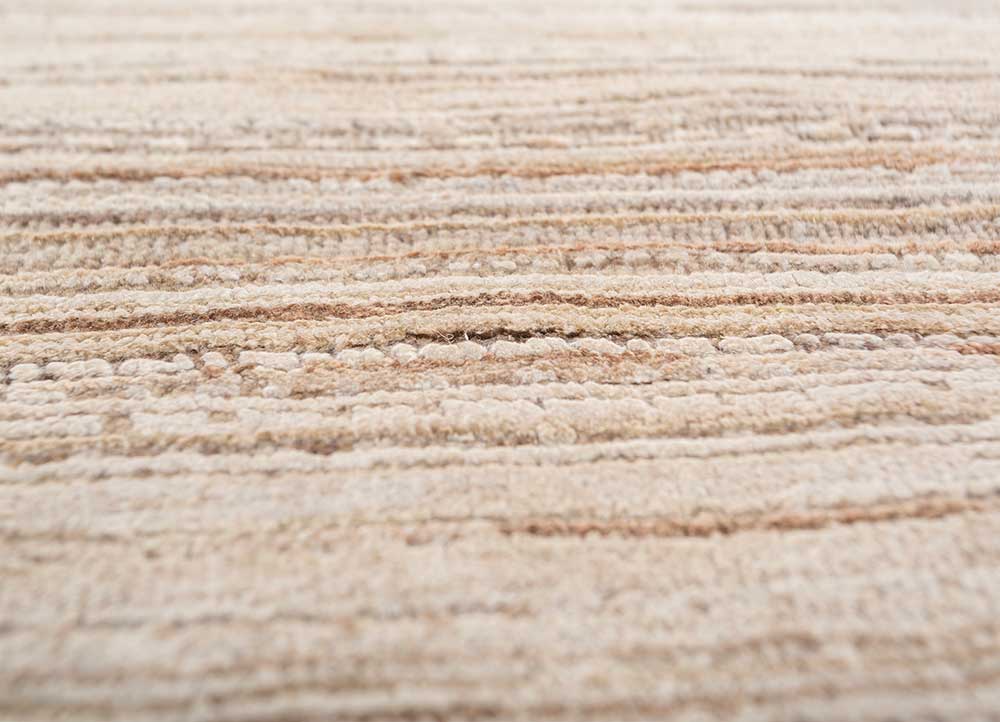 manifest ivory wool and silk hand knotted Rug - CloseUp