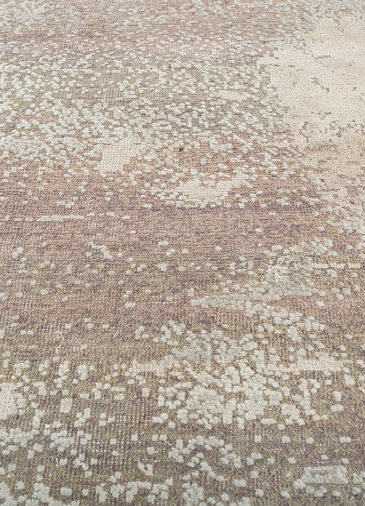 entropy ivory wool and silk hand knotted Rug - CloseUp