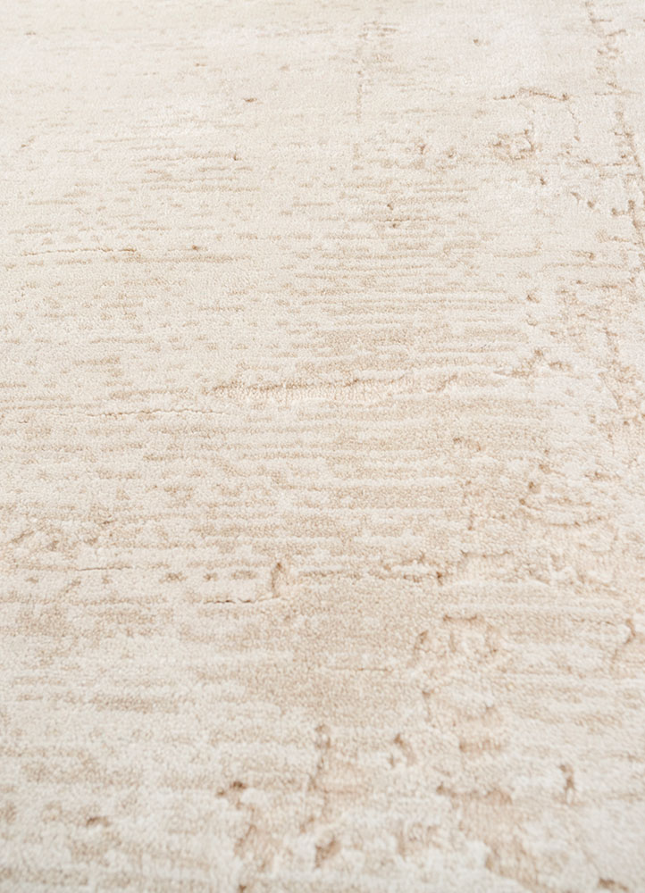 entropy ivory wool and silk hand knotted Rug - CloseUp