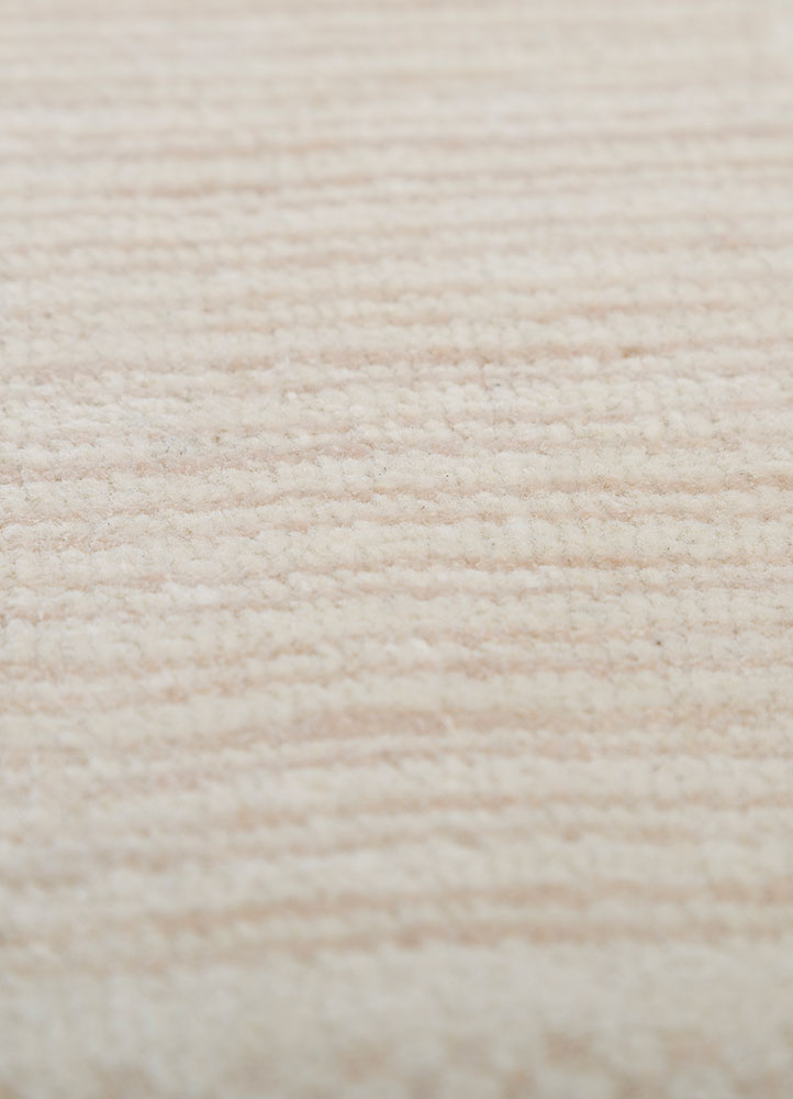 entropy ivory wool and silk hand knotted Rug - CloseUp