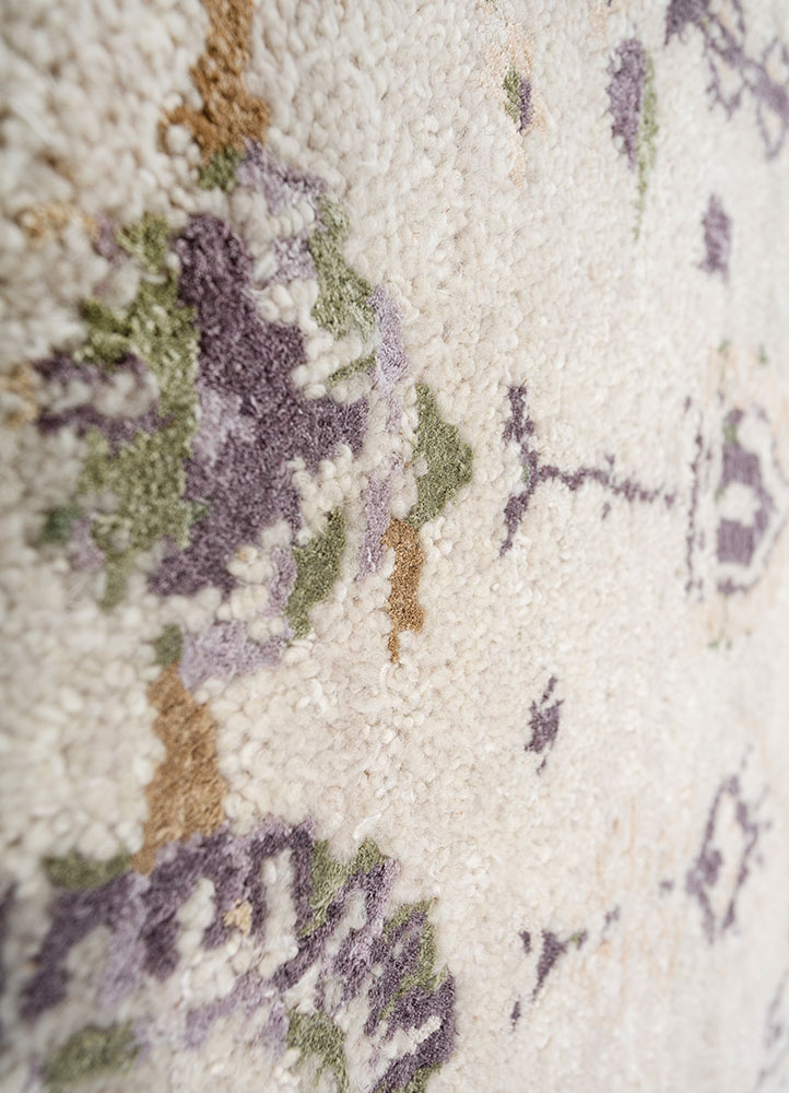 erbe ivory wool and silk hand knotted Rug - CloseUp