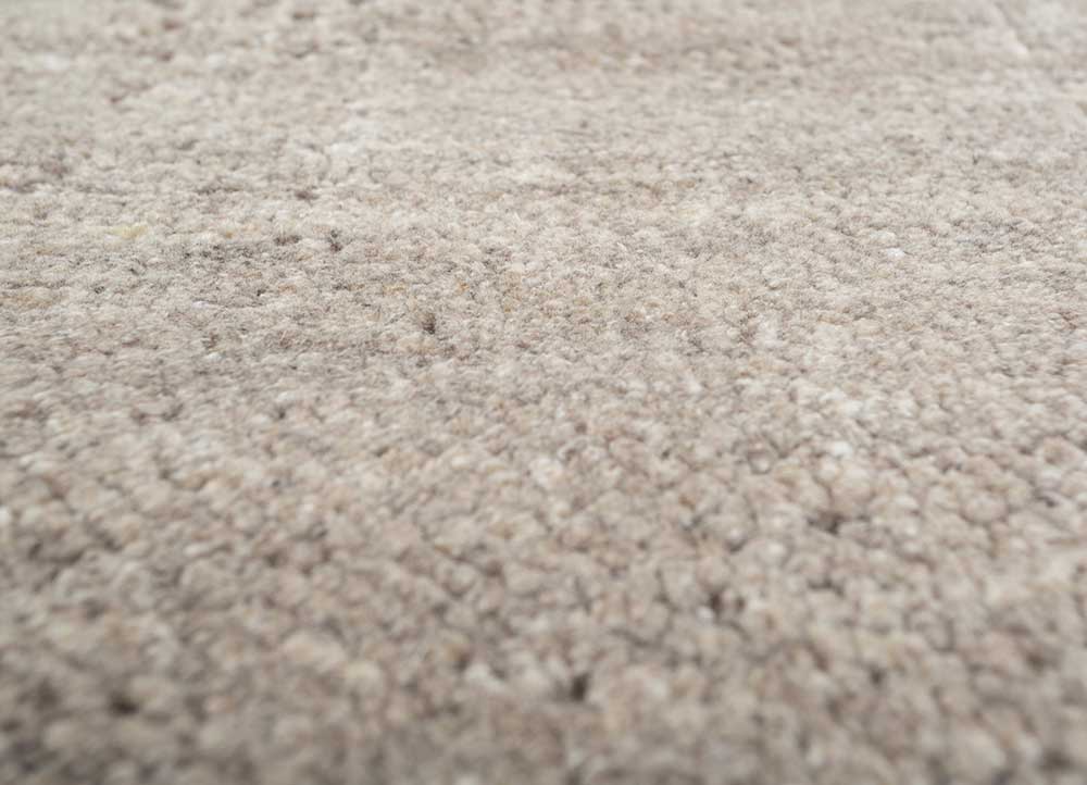 manifest beige and brown wool hand knotted Rug - CloseUp