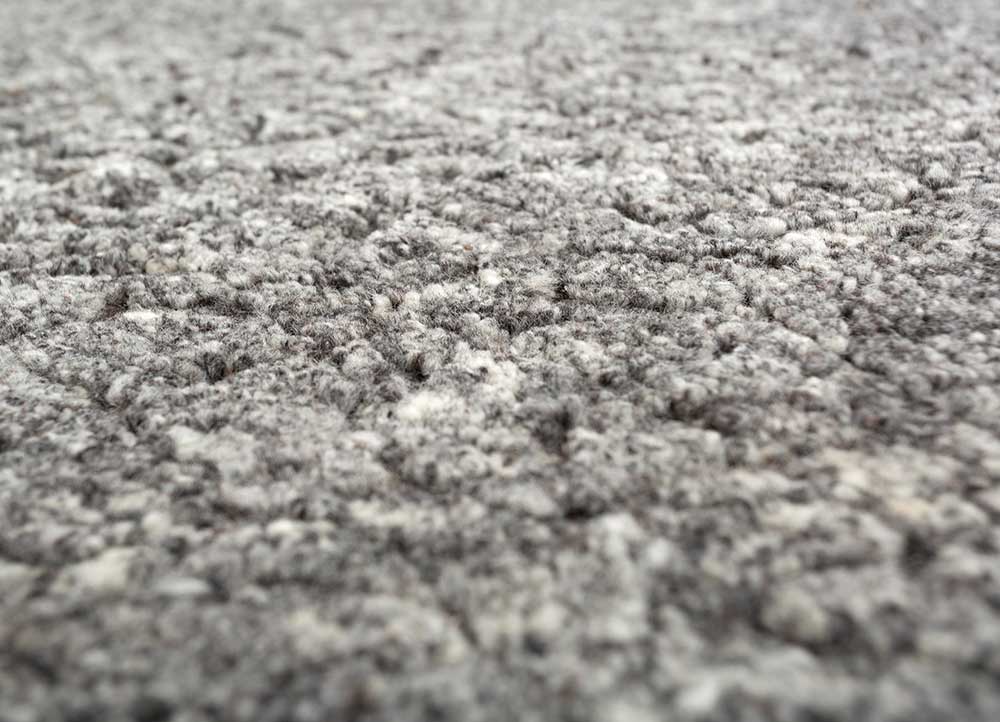 manifest blue wool hand knotted Rug - CloseUp