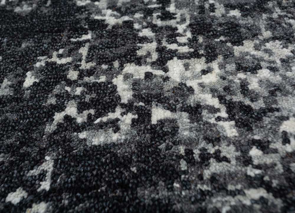 entropy ivory wool and viscose hand knotted Rug - CloseUp