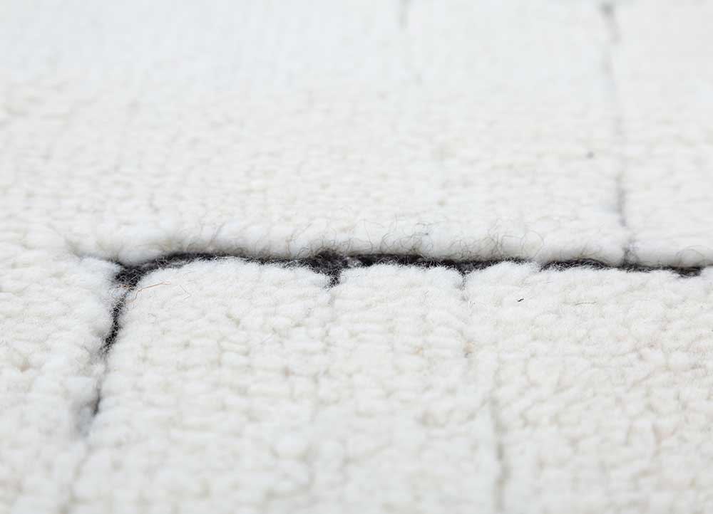 zuri ivory wool hand knotted Rug - CloseUp