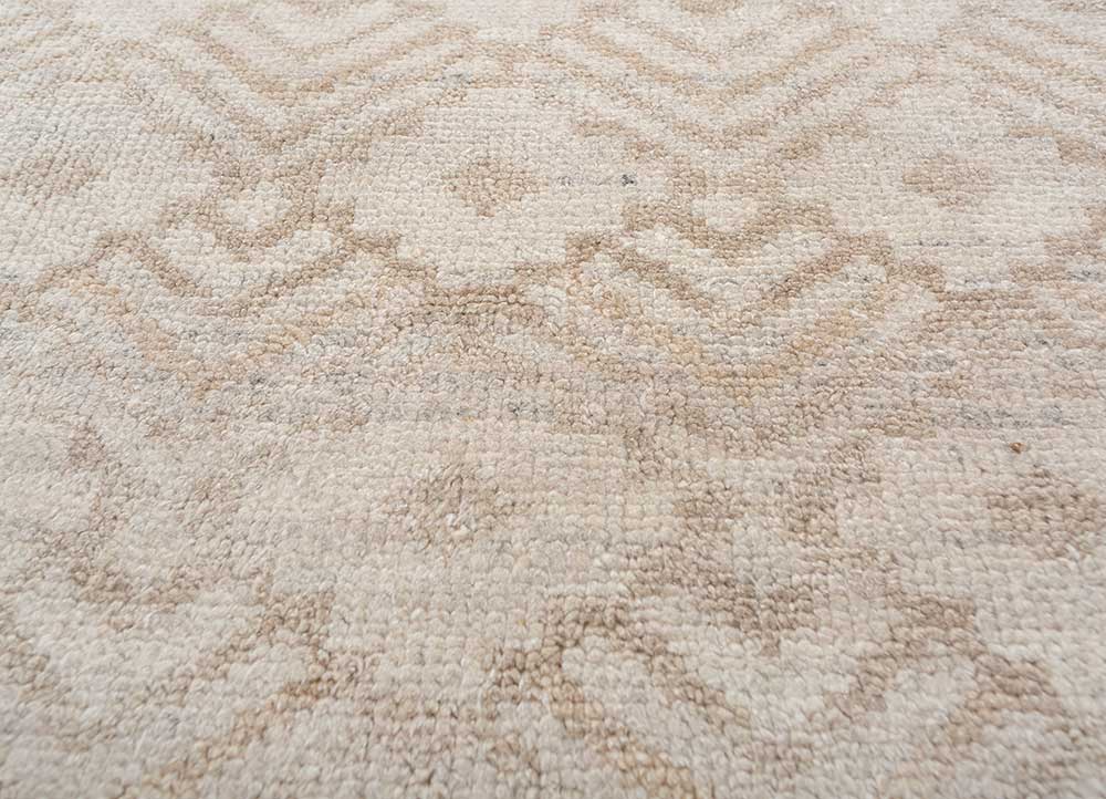erbe ivory wool hand knotted Rug - CloseUp