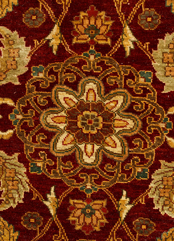 gulmarg red and orange silk hand knotted Rug - CloseUp