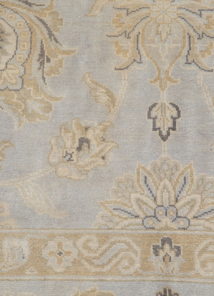 gulmarg grey and black silk hand knotted Rug - CloseUp