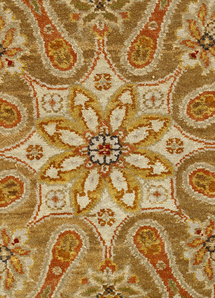 gulmarg red and orange silk hand knotted Rug - CloseUp