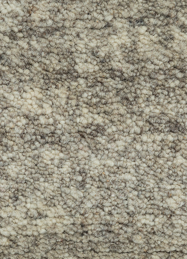 manifest ivory wool hand knotted Rug - CloseUp