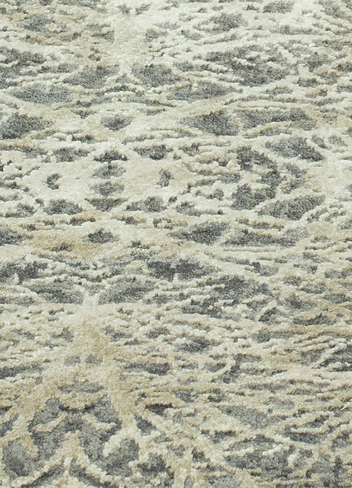 far east grey and black wool and silk hand knotted Rug - CloseUp