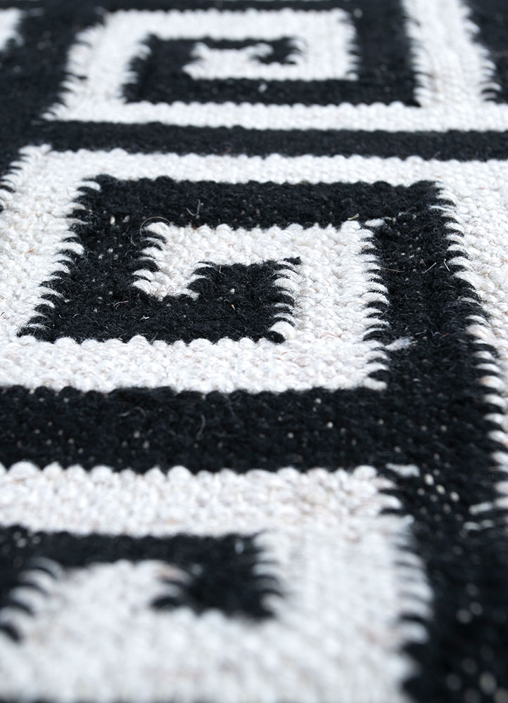 alhambra grey and black wool flat weaves Rug - CloseUp