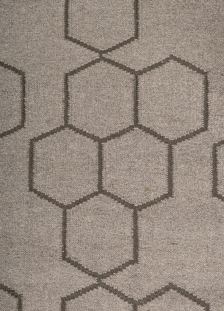 indusbar grey and black wool flat weaves Rug - CloseUp