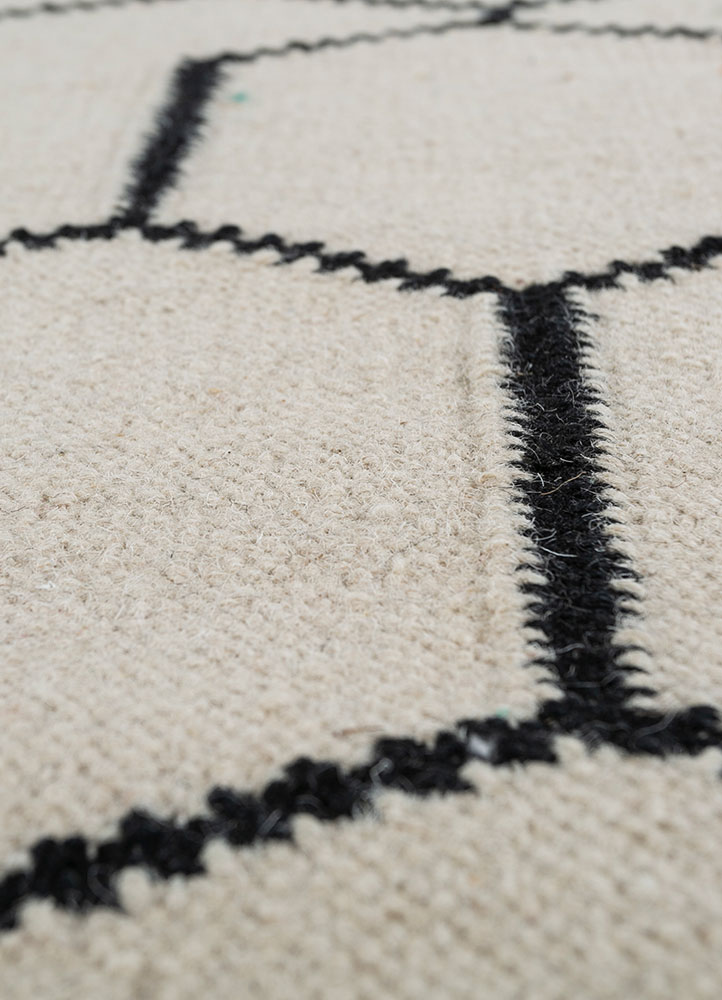 indusbar ivory wool flat weaves Rug - CloseUp