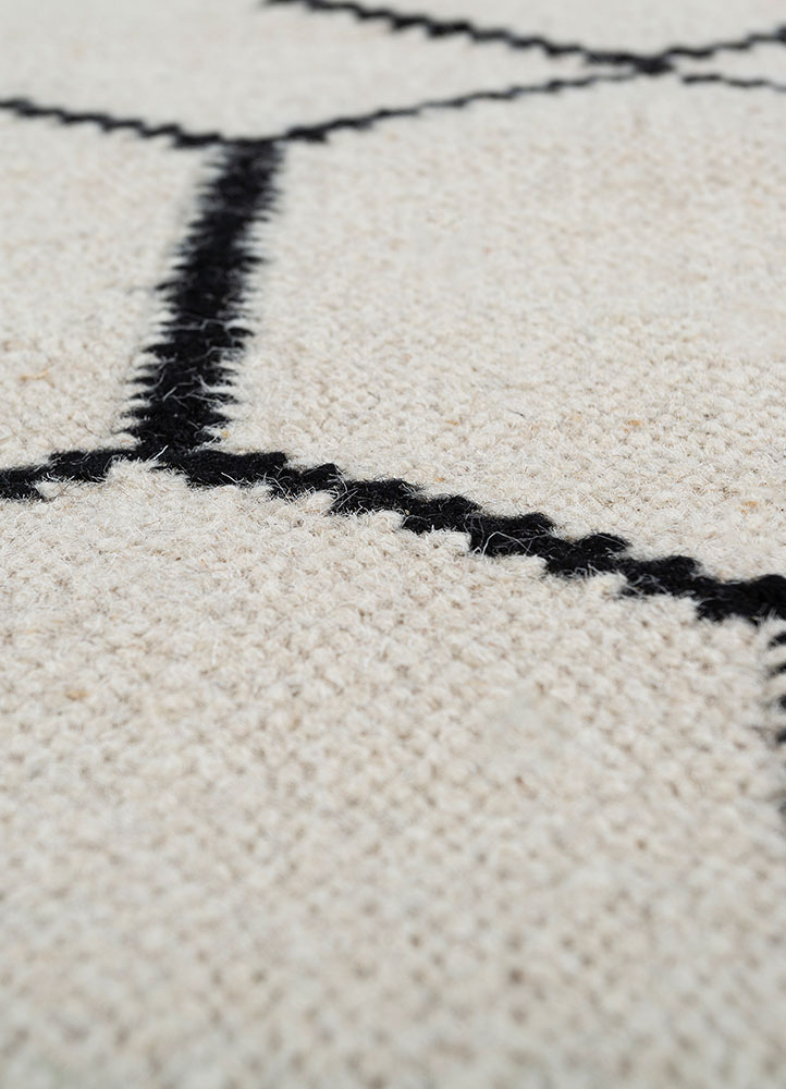 indusbar ivory wool flat weaves Rug - CloseUp