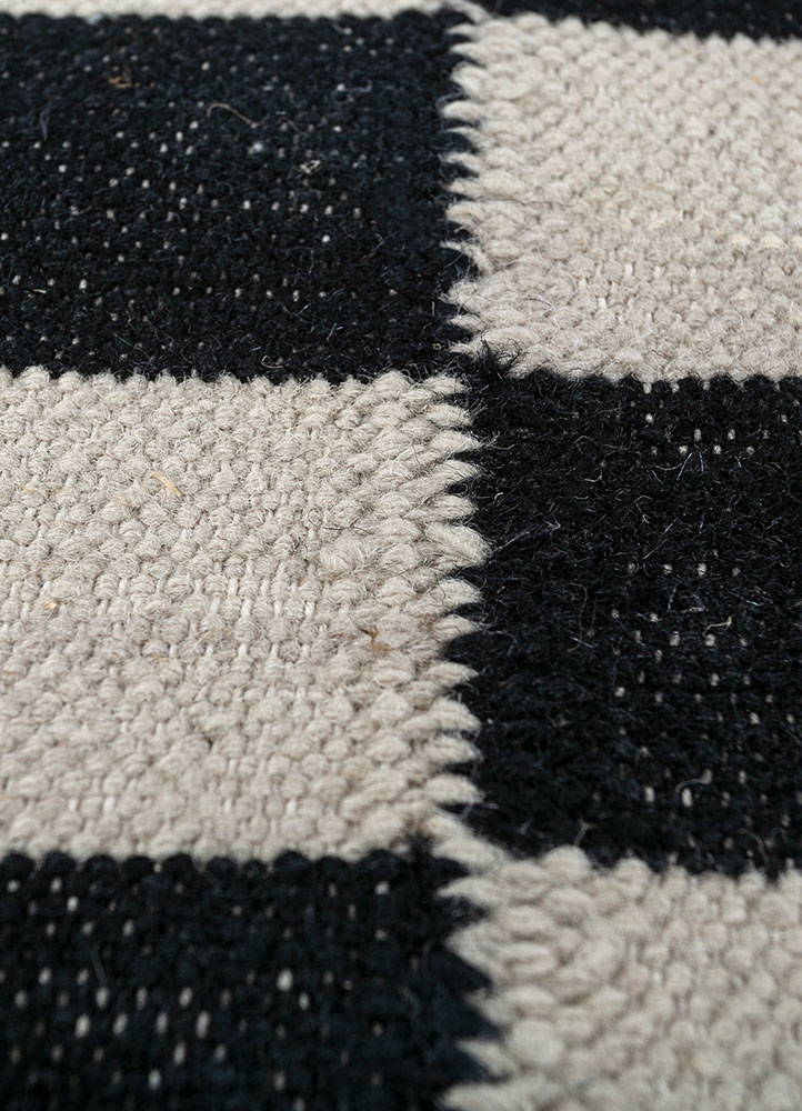 alhambra grey and black wool flat weaves Rug - CloseUp