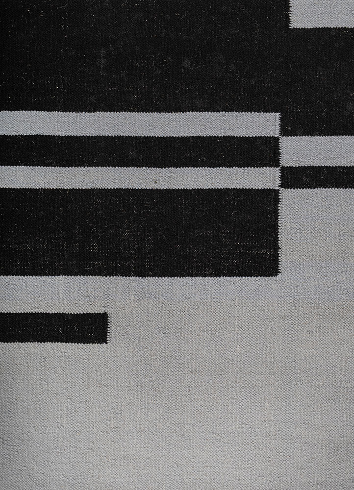 indusbar grey and black wool flat weaves Rug - CloseUp