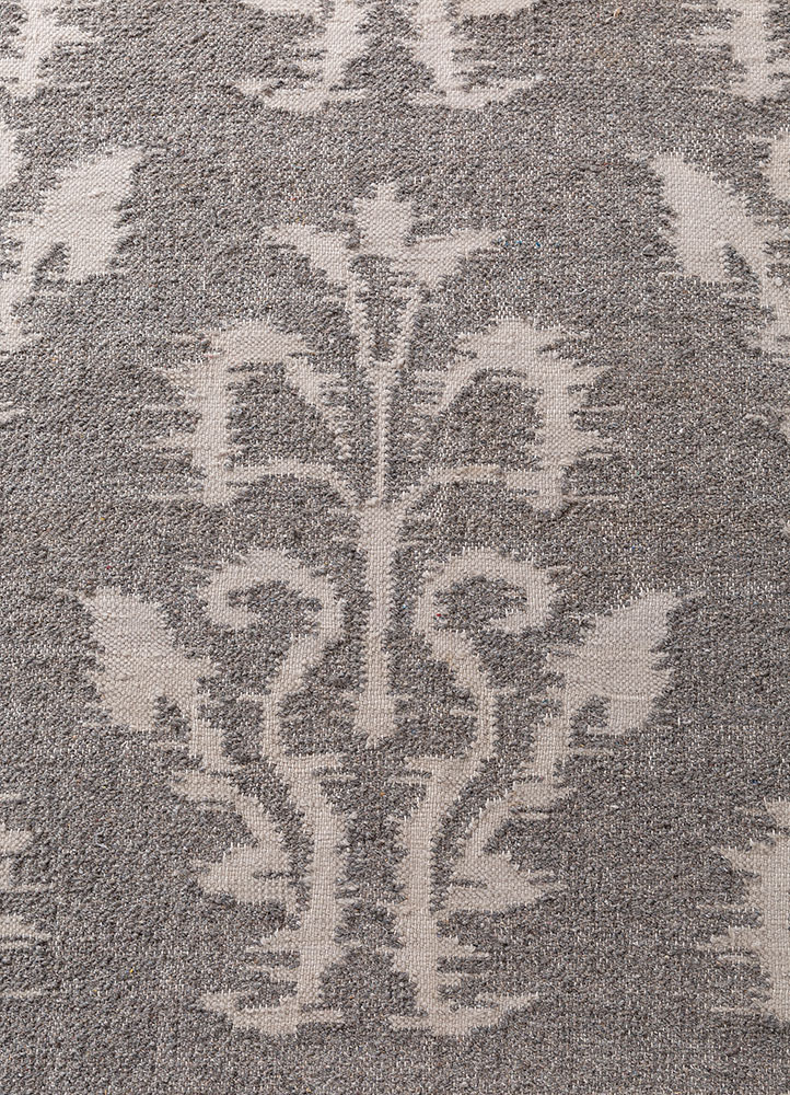 indusbar grey and black wool flat weaves Rug - CloseUp