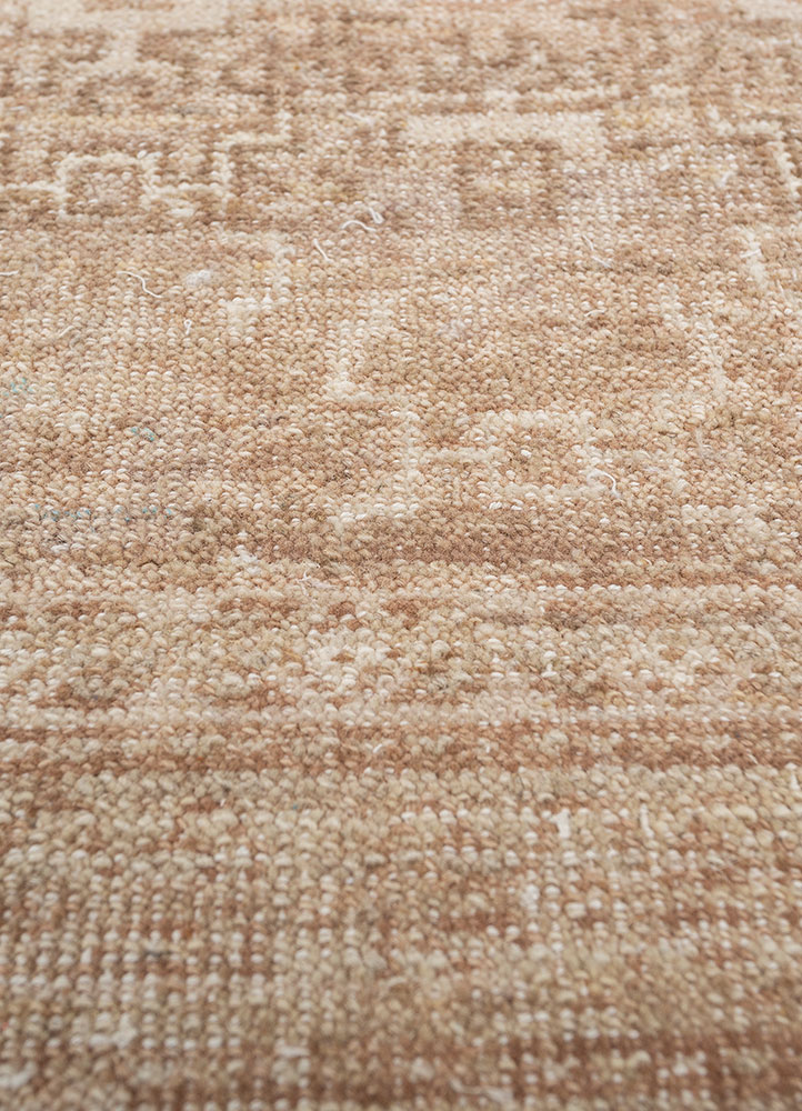 erbe beige and brown wool hand knotted Rug - CloseUp