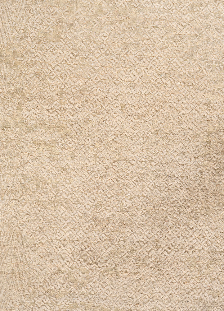 manifest ivory wool and silk hand knotted Rug - CloseUp