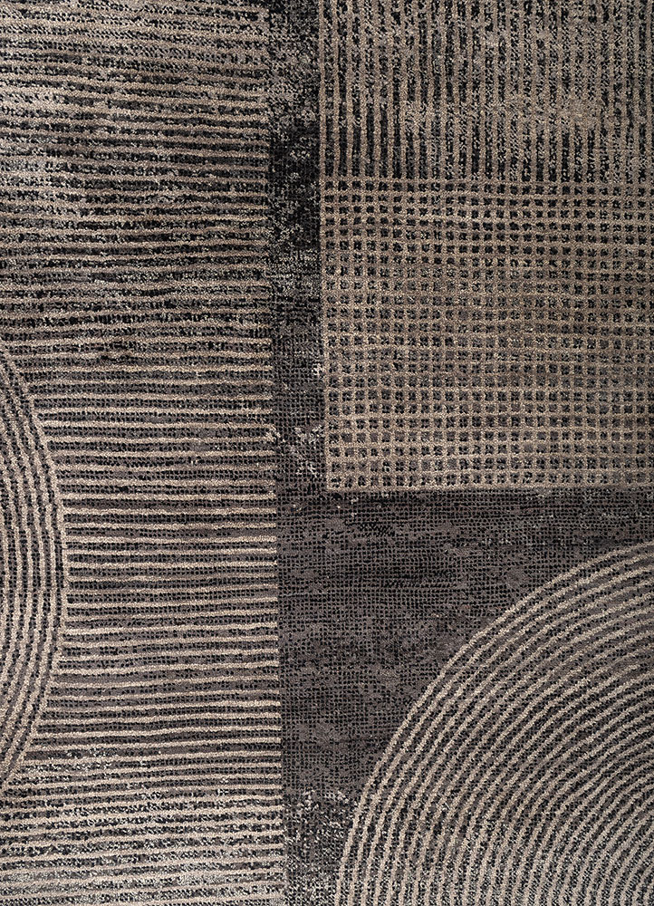 azalea grey and black wool and silk hand knotted Rug - CloseUp