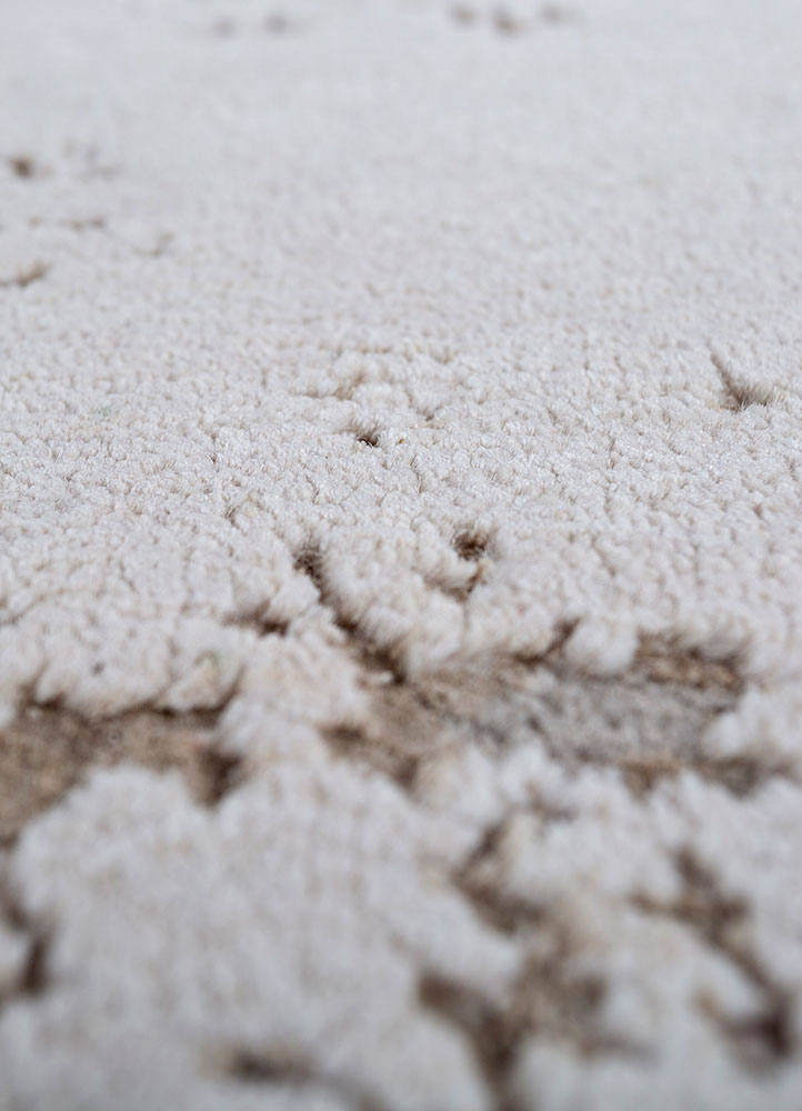 free verse by kavi ivory wool and silk hand knotted Rug - CloseUp