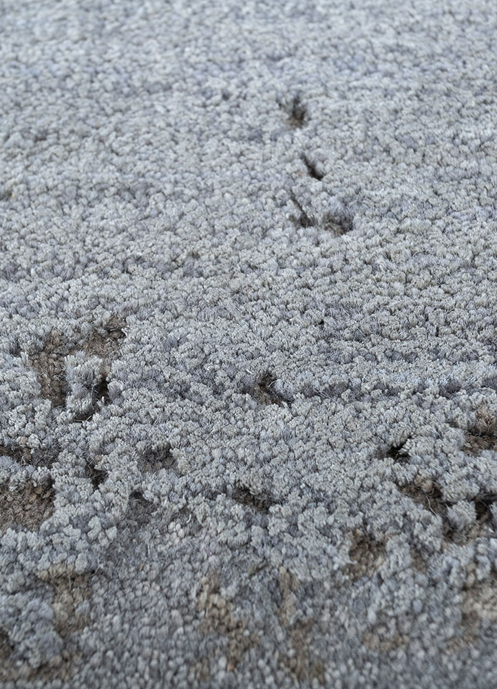 urban pause by kavi grey and black wool and silk hand knotted Rug - CloseUp