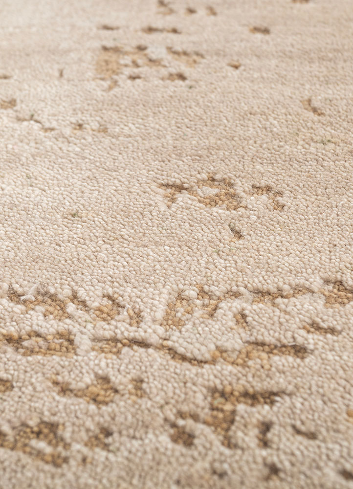 urban pause by kavi ivory wool and silk hand knotted Rug - CloseUp