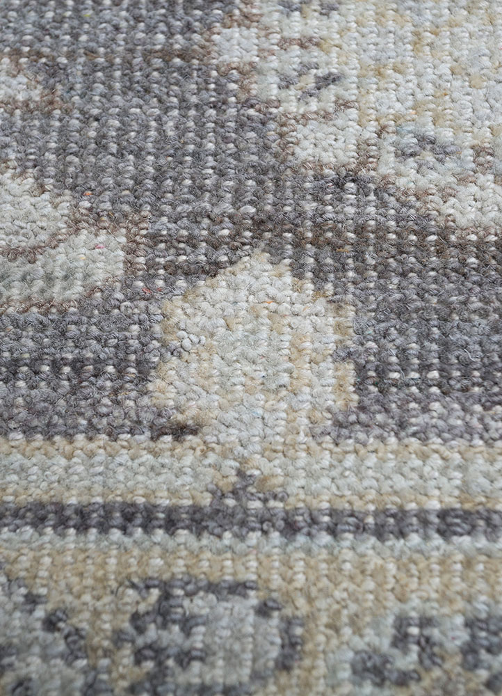 erbe grey and black wool hand knotted Rug - CloseUp