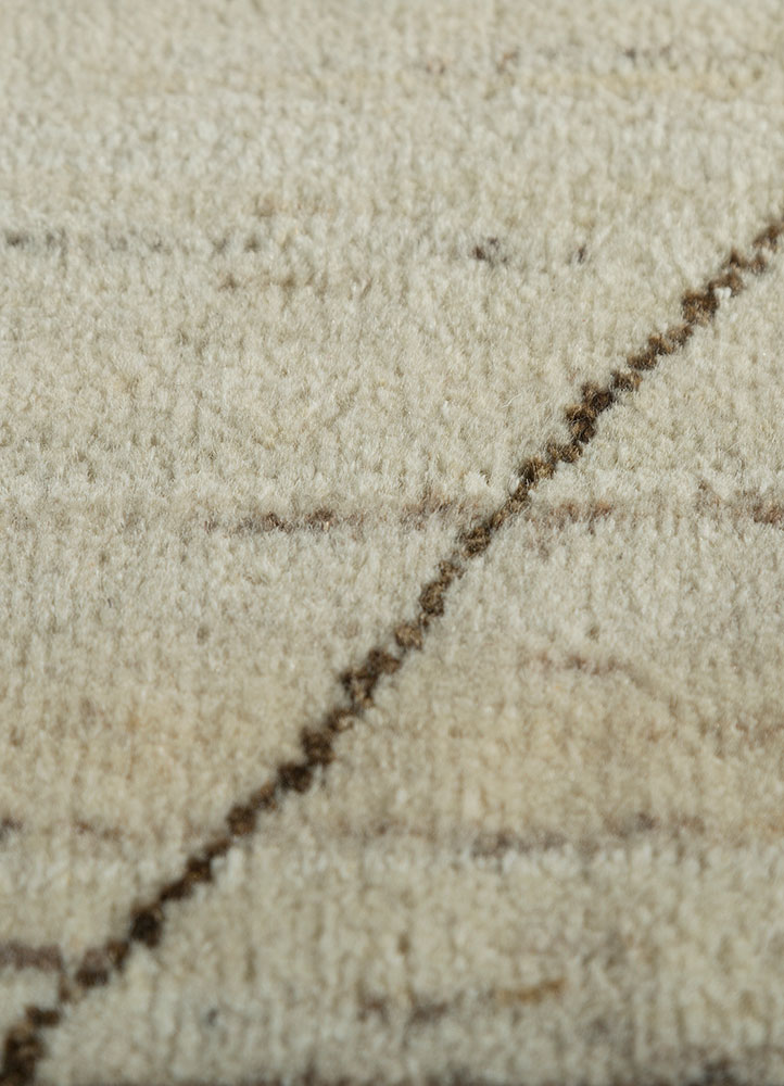 zuri ivory afghan wool hand knotted Rug - CloseUp
