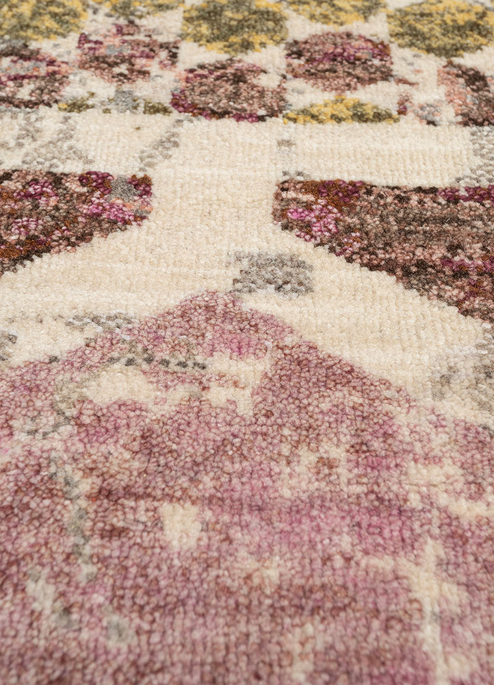 far pavilions ivory wool hand knotted Rug - CloseUp