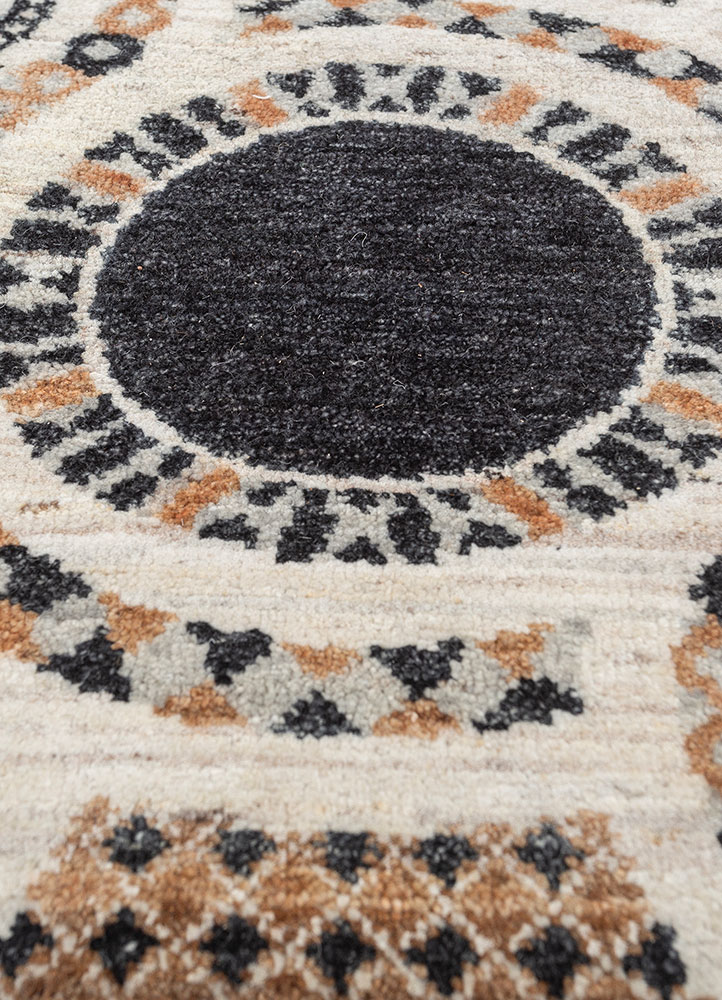 far pavilions ivory wool hand knotted Rug - CloseUp