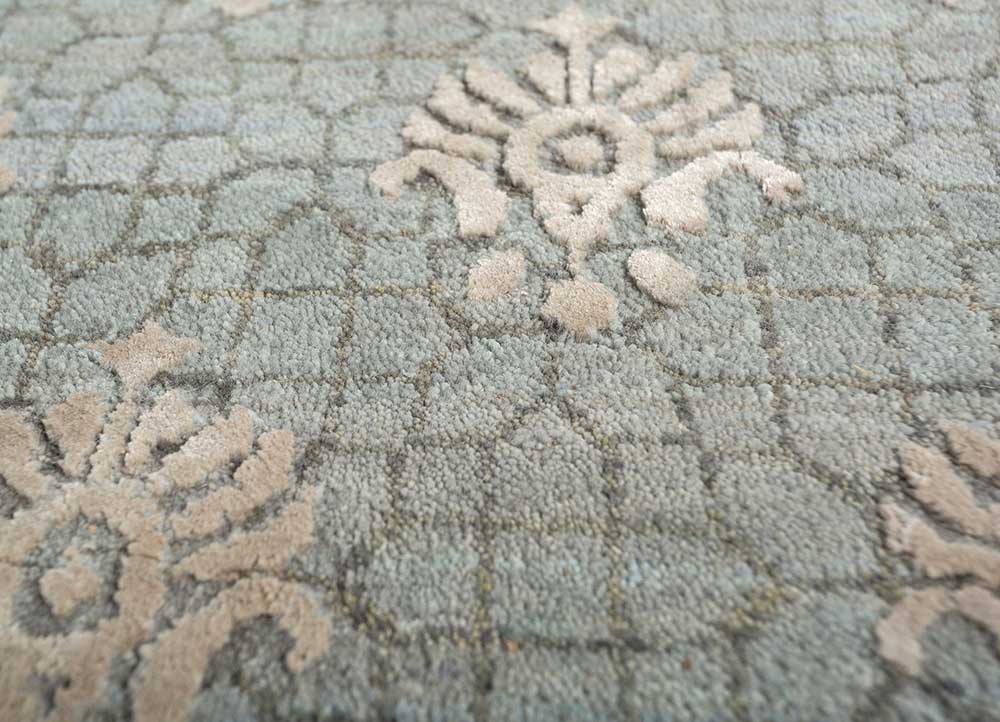 inde rose blue wool and silk hand knotted Rug - CloseUp