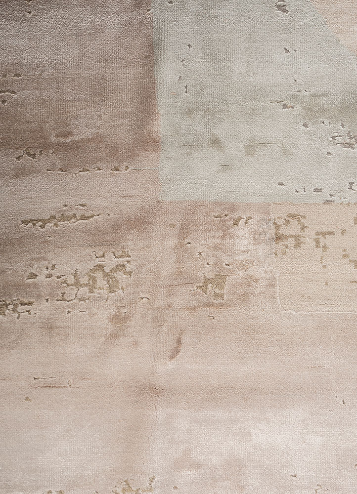 unfold by kavi ivory wool and bamboo silk hand knotted Rug - CloseUp
