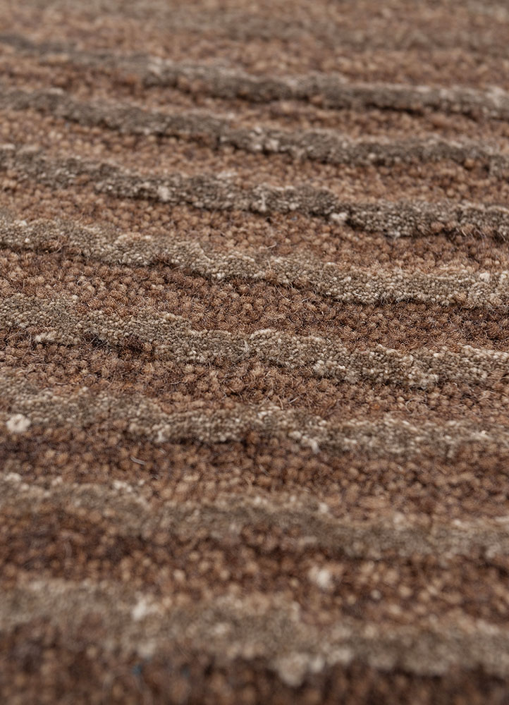 azalea beige and brown wool and bamboo silk hand knotted Rug - CloseUp