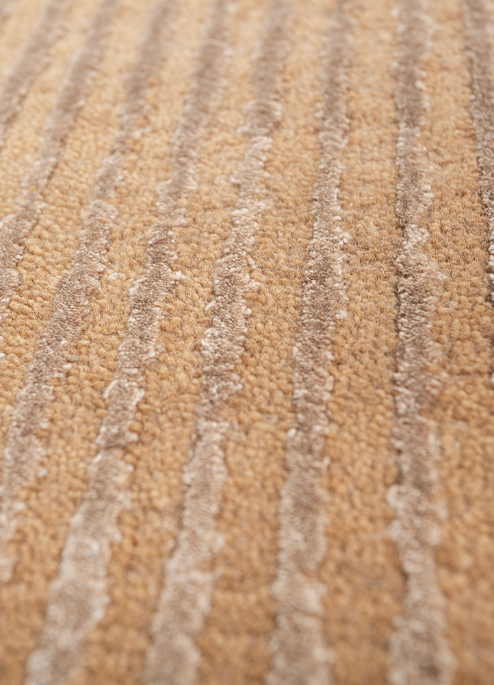 azalea beige and brown wool and bamboo silk hand knotted Rug - CloseUp