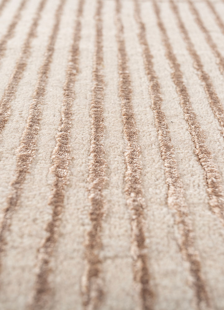 azalea ivory wool and bamboo silk hand knotted Rug - CloseUp
