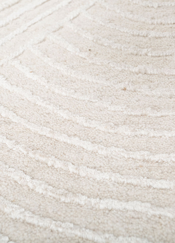 azalea ivory wool and bamboo silk hand knotted Rug - CloseUp
