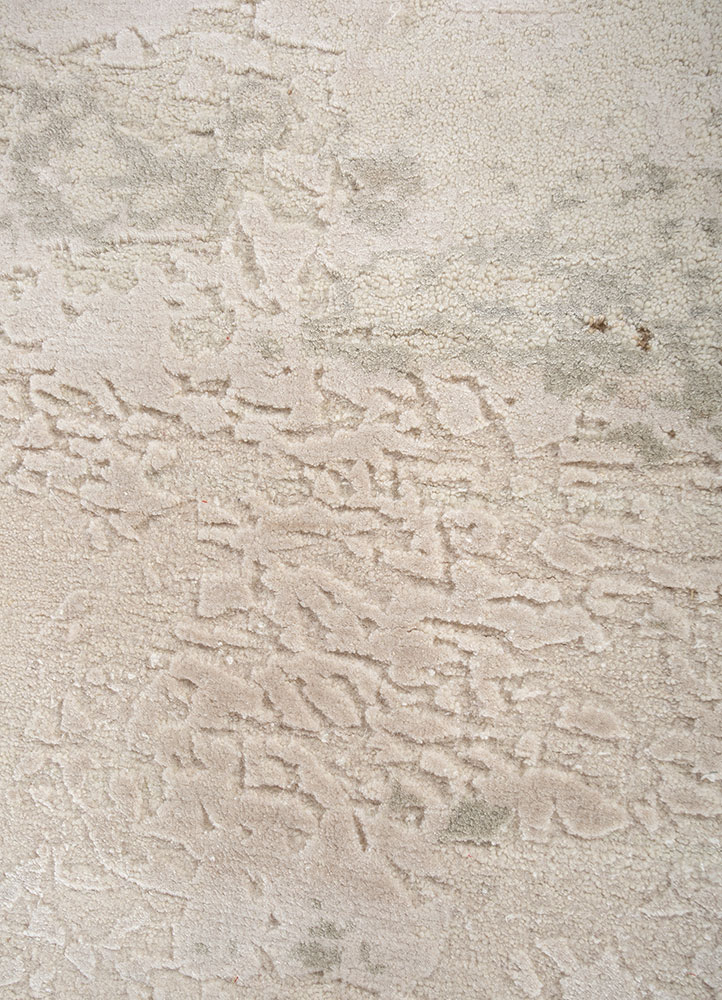 chaos theory by kavi ivory wool and bamboo silk hand knotted Rug - CloseUp