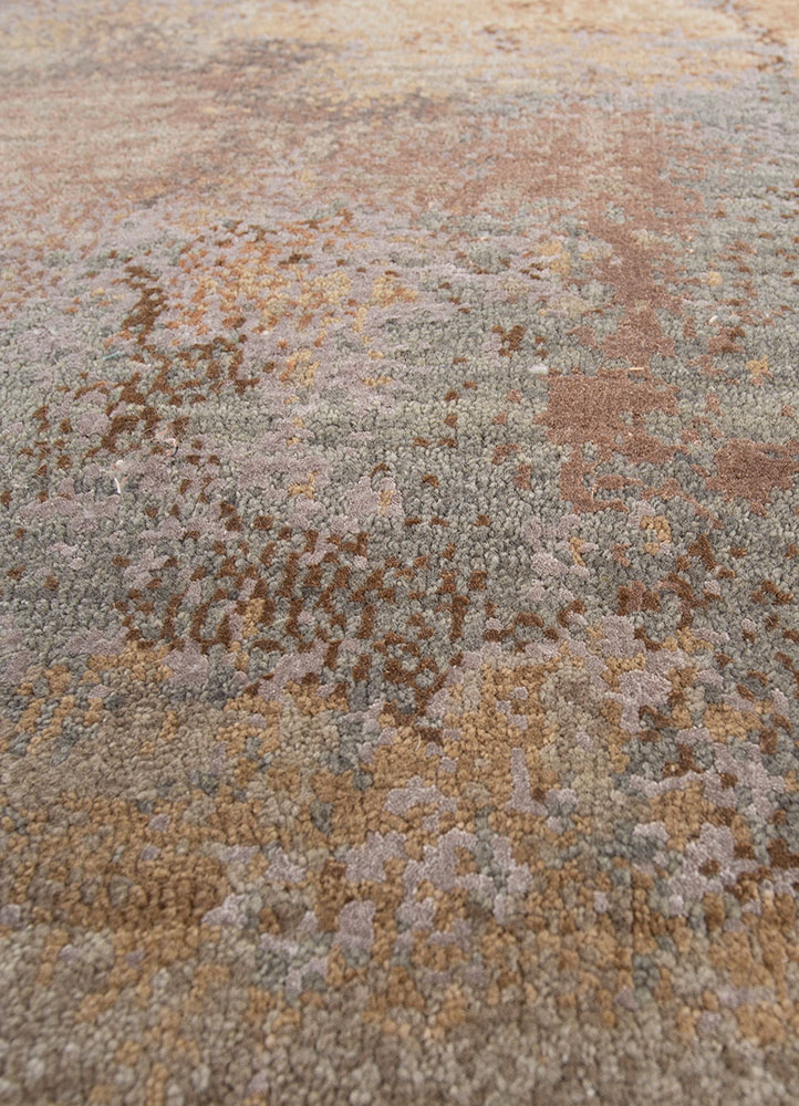 aakar by kavi grey and black wool and bamboo silk hand knotted Rug - CloseUp