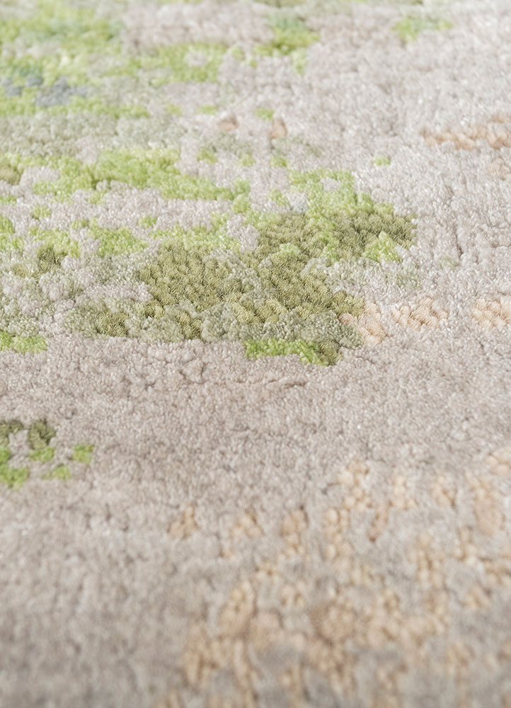 aakar by kavi grey and black wool and bamboo silk hand knotted Rug - CloseUp