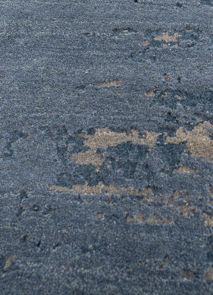 aakar by kavi blue wool and bamboo silk hand knotted Rug - CloseUp