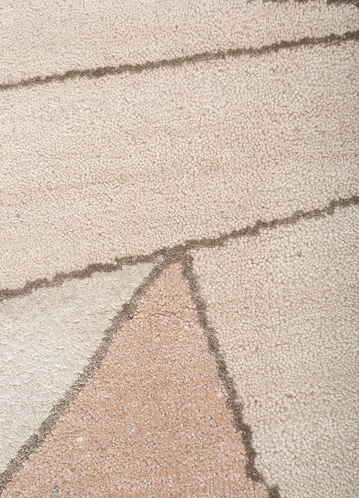 aakar by kavi ivory wool and bamboo silk hand knotted Rug - CloseUp