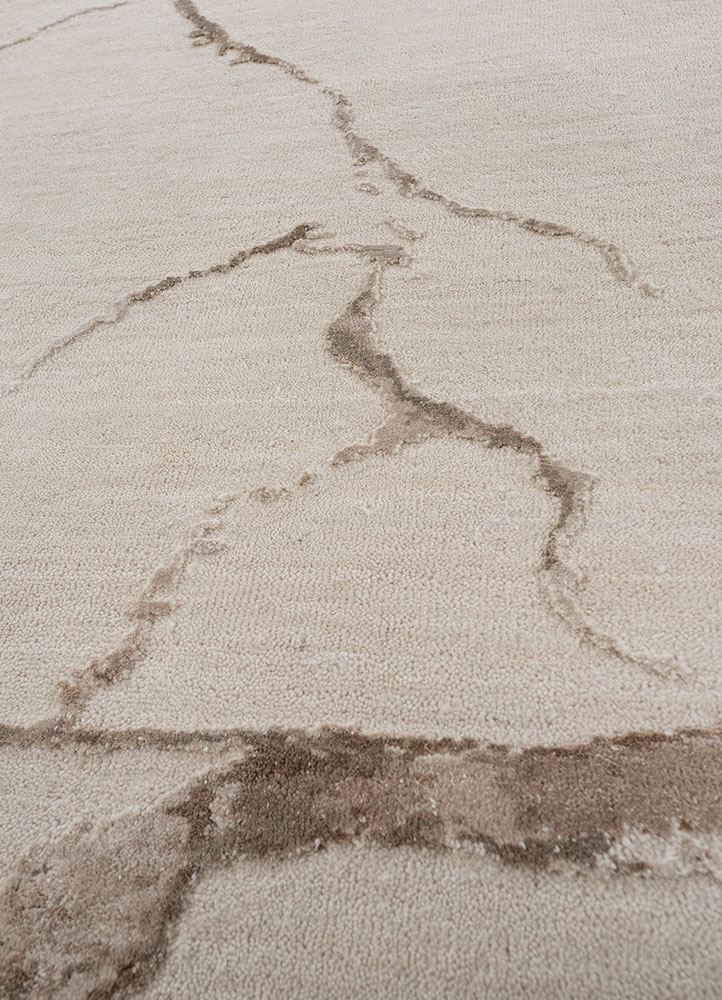 aprezo ivory wool and bamboo silk hand knotted Rug - CloseUp