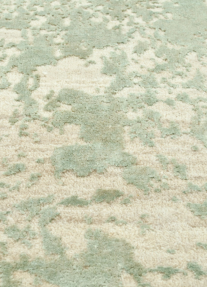 project error by kavi ivory wool and bamboo silk hand knotted Rug - CloseUp